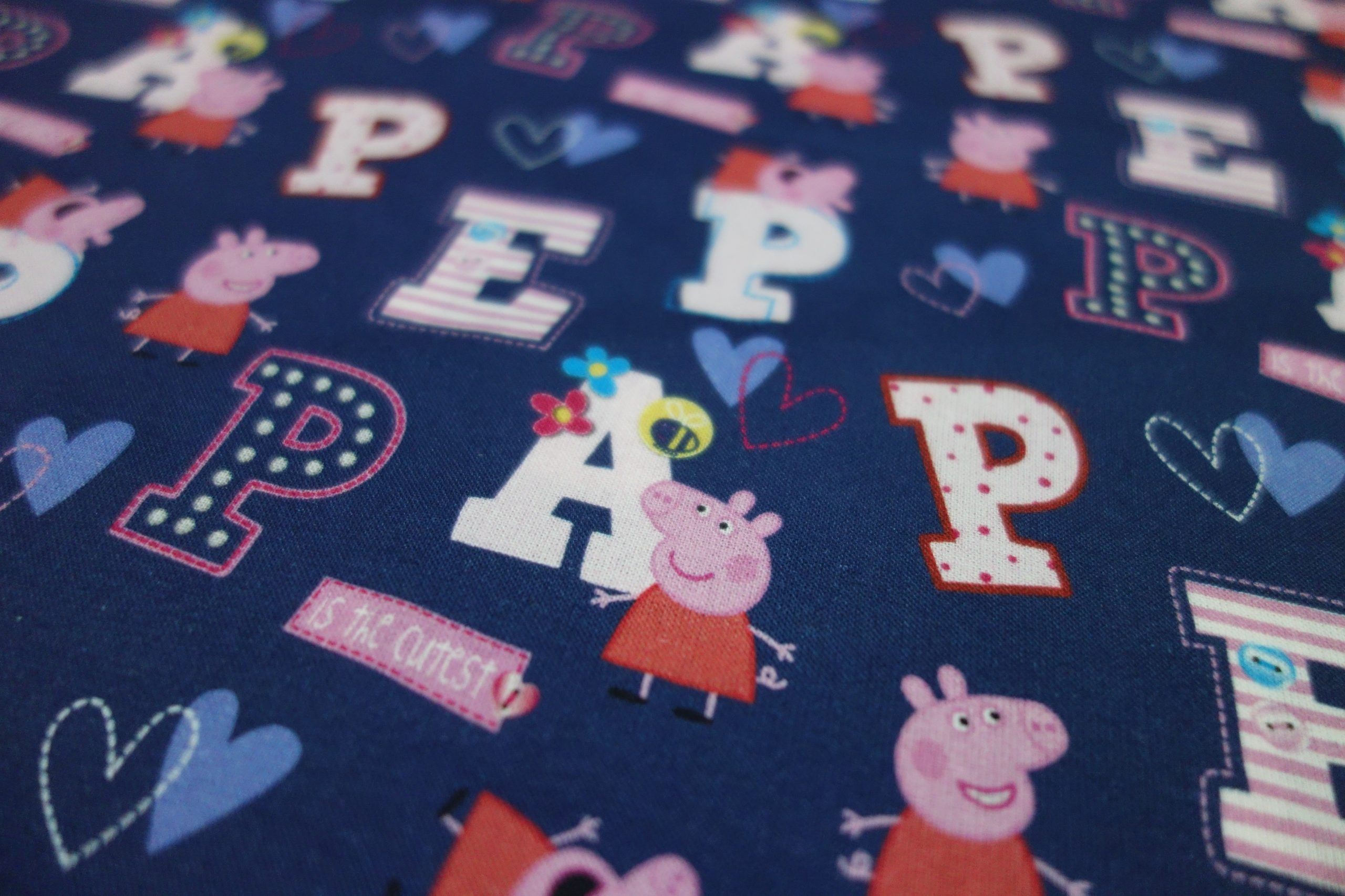 Popelín algodón estampado (patchwork) – Serie peppa pig