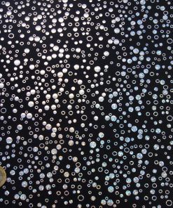 Licra fantasía estampada - Fondo negro topos plata