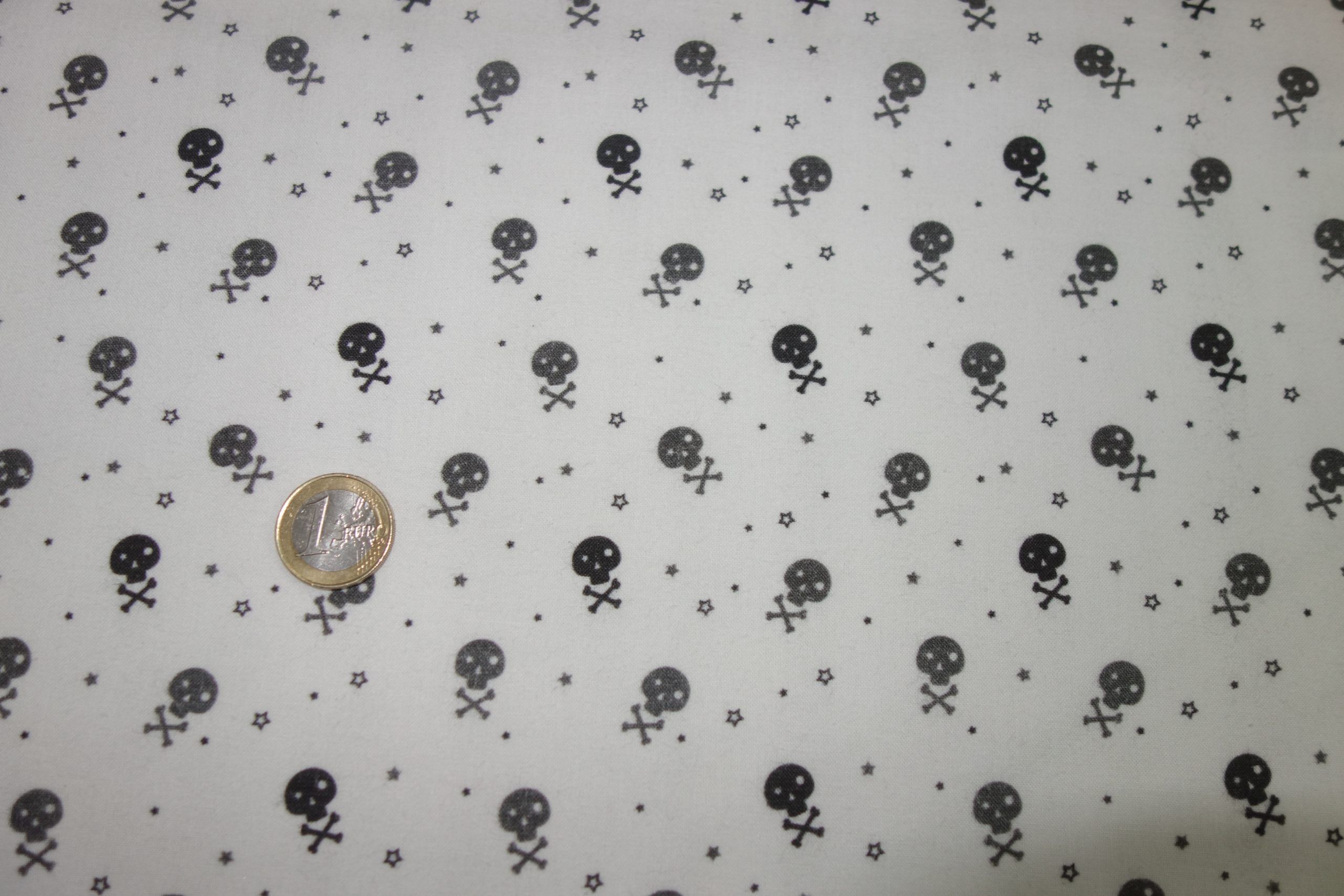 Popelín algodón estampado (patchwork) – Serie Calaveras minis - Imagen 6