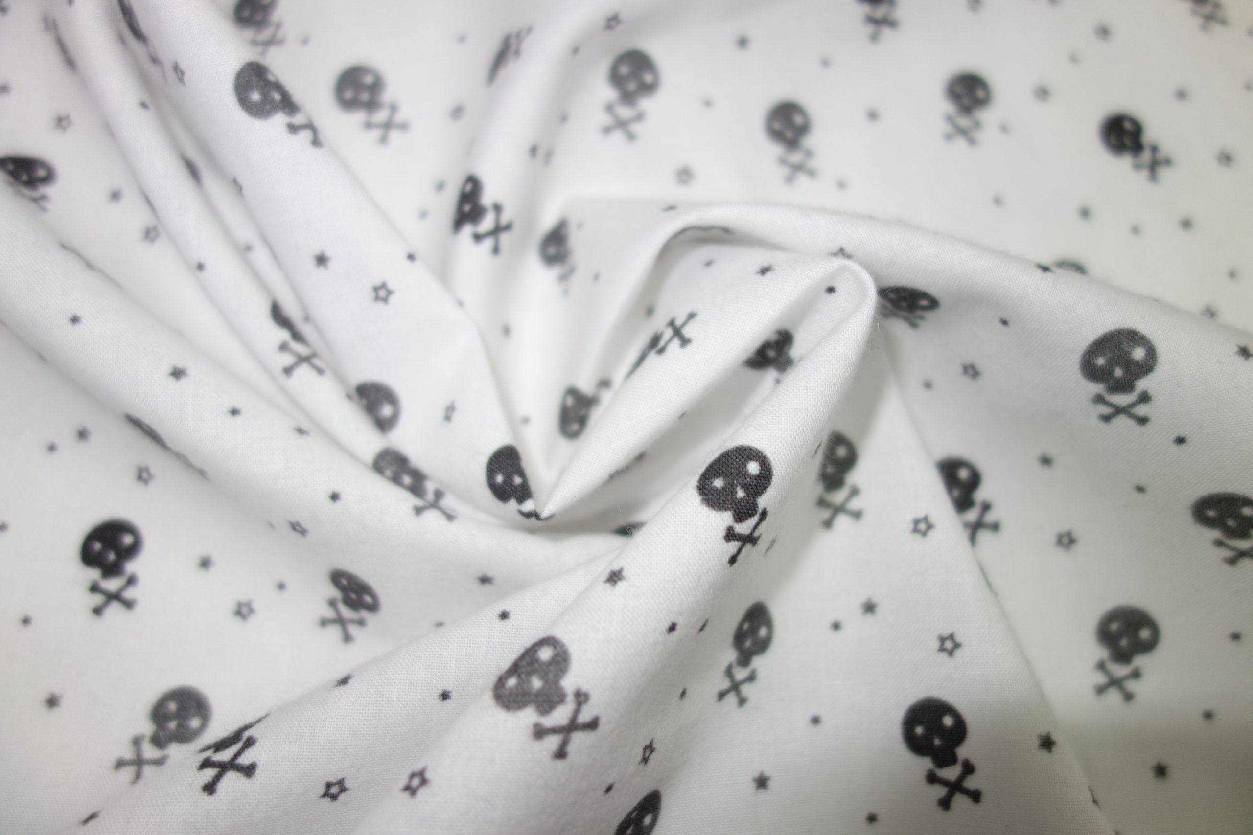 Popelín algodón estampado (patchwork) – Serie Calaveras minis - Imagen 7