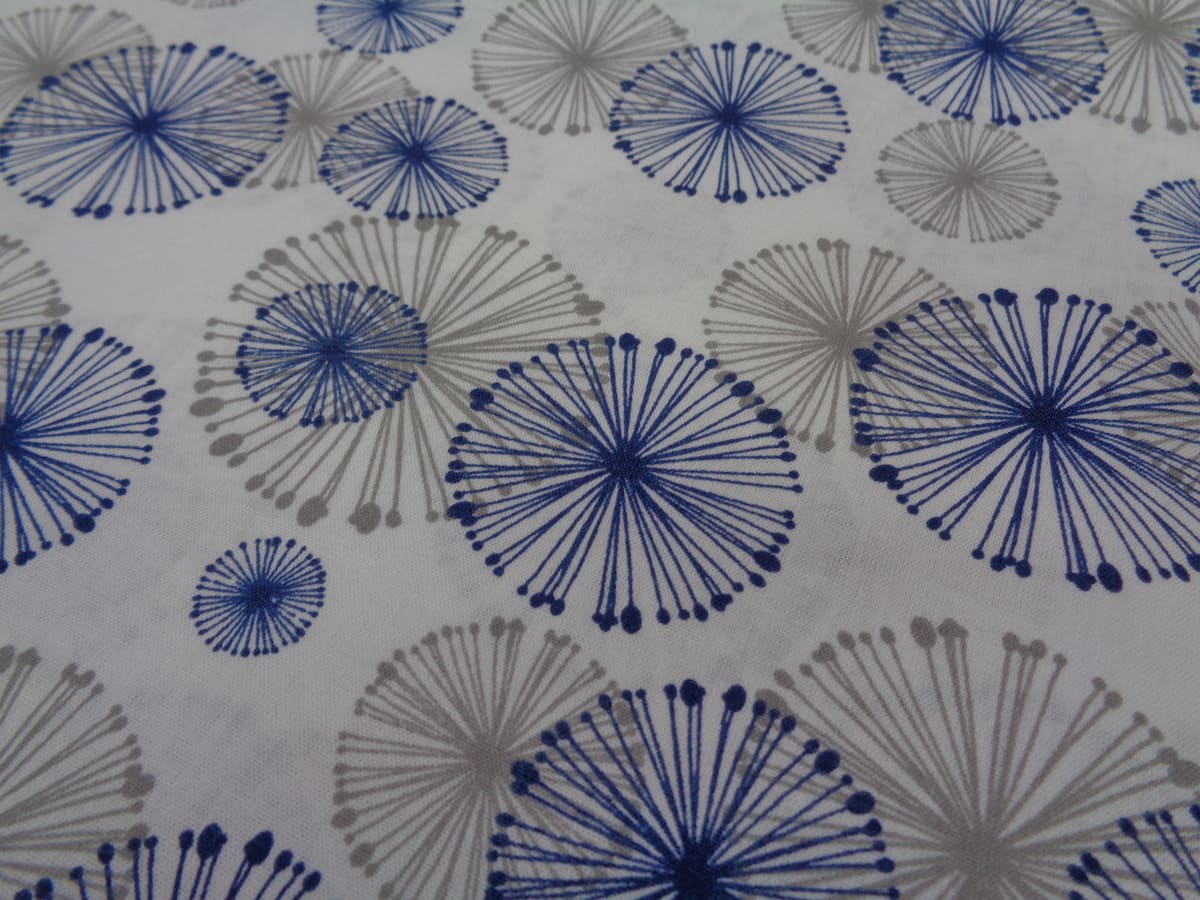 Popelín algodón estampado (patchwork) – Serie Seronda Azul Diente de Leon - Imagen 2