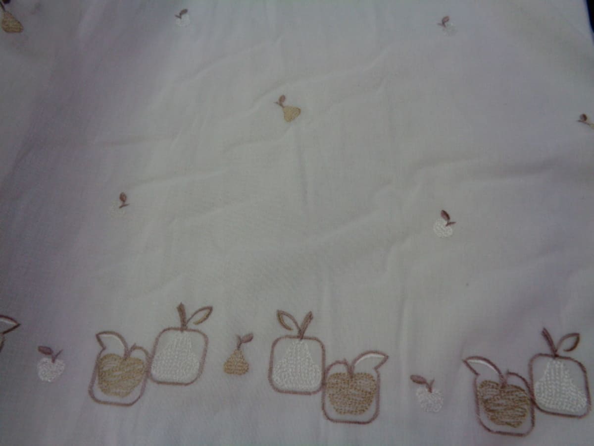 Visillo bordado Cocina – Serie Delaz Beige Frutas - Imagen 5